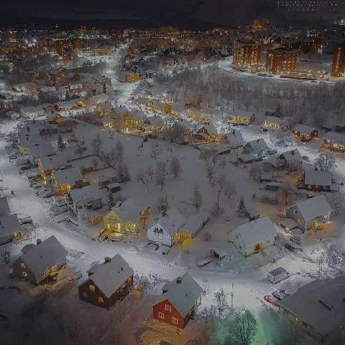 احمد حسینی یه روز میای سراغم که خیلی وقته رفتم هزار هزار بهونه از اون نگات گرفتم 